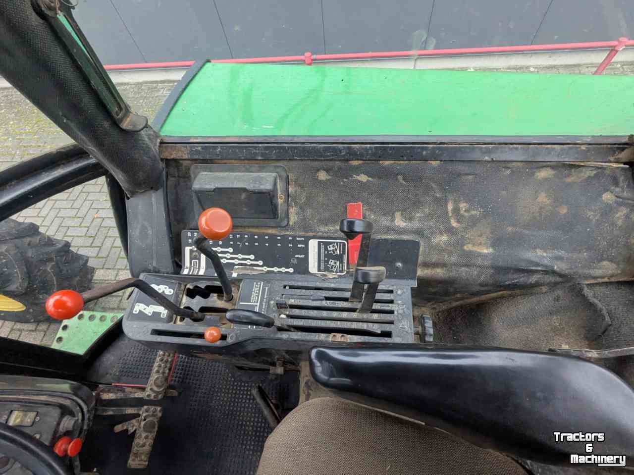 Tractor / Trekker John Deere 4240 S