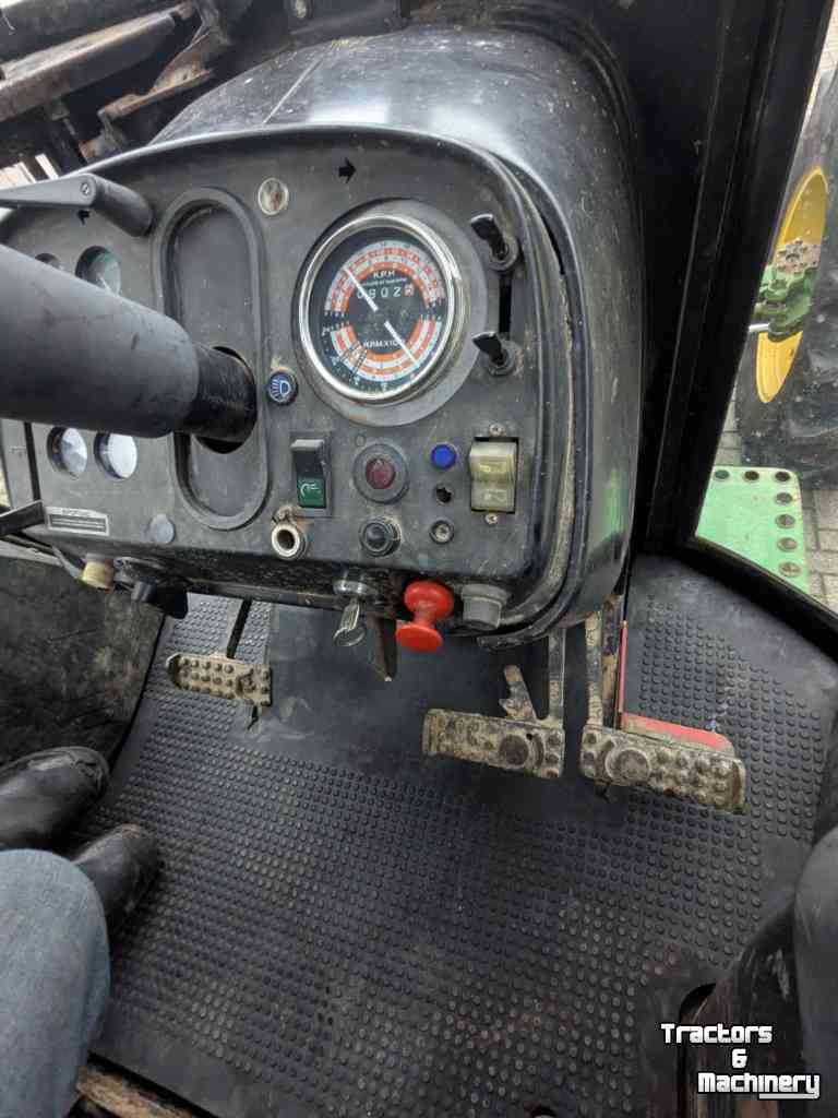 Tractor / Trekker John Deere 4240 S
