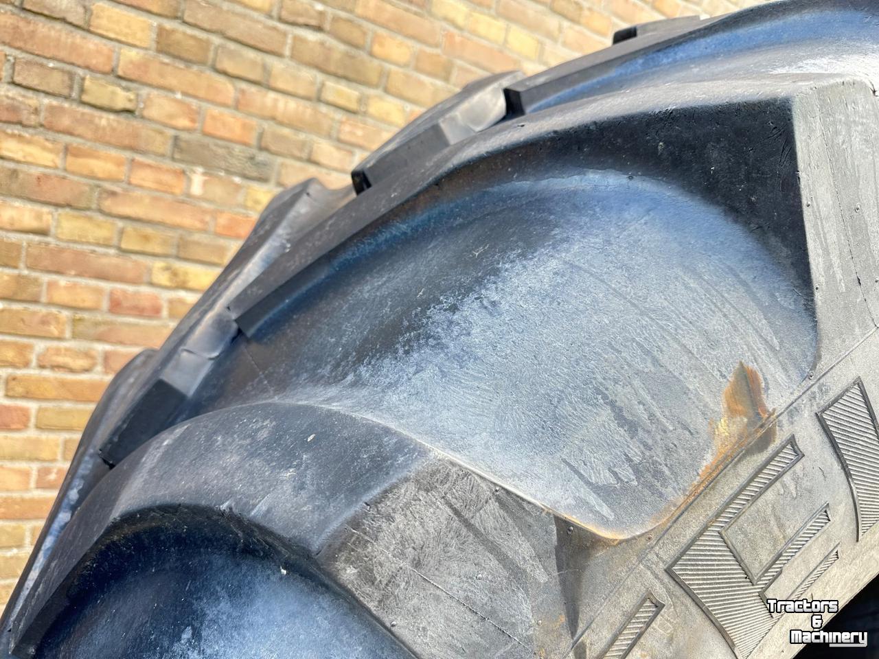 Wielen, Banden, Velgen & Afstandsringen Vredestein TRAXION 620/70R42