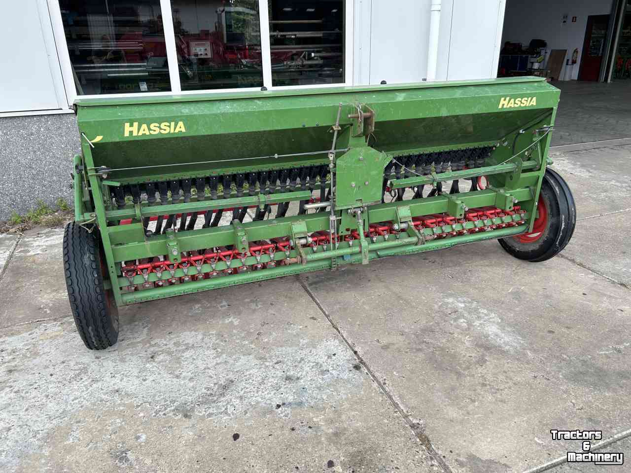 Zaaimachine Hassia DK 300-35  (perfect voor gras )