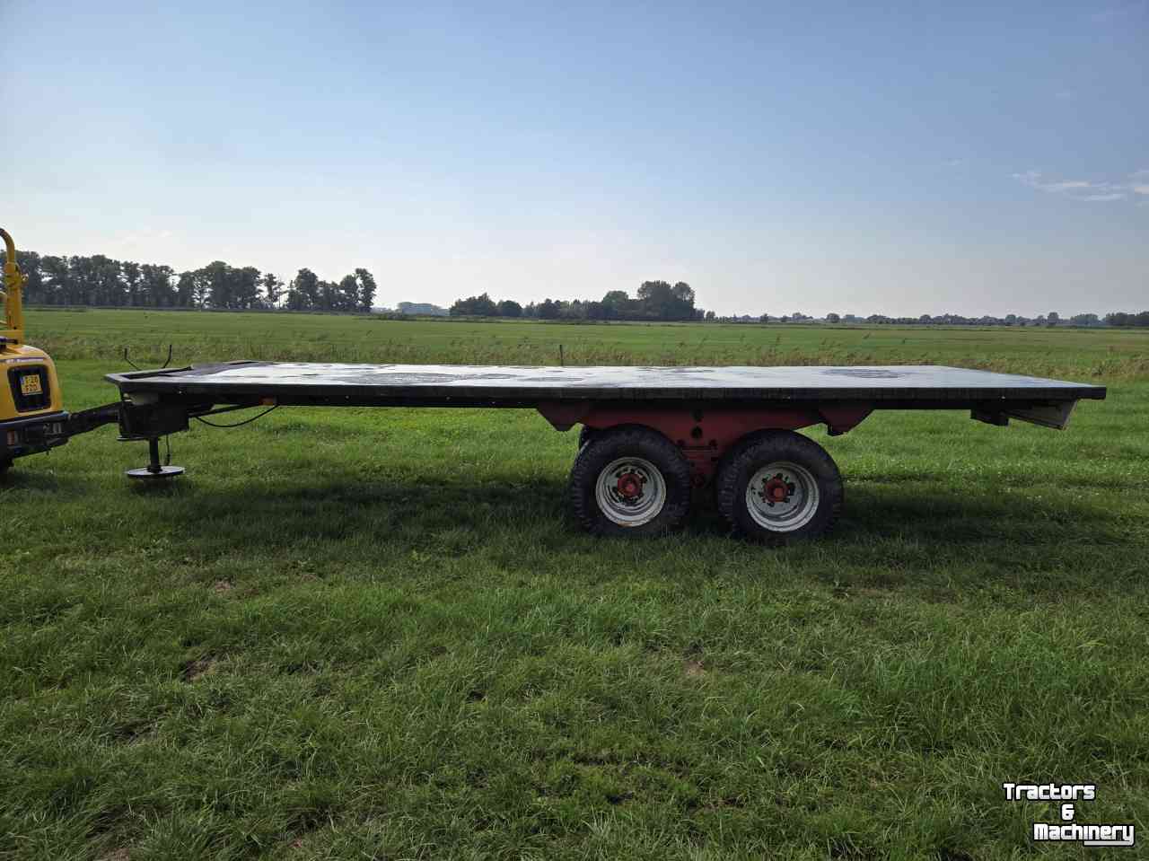 Vierwielige wagen / Landbouwwagen  Platte wagen
