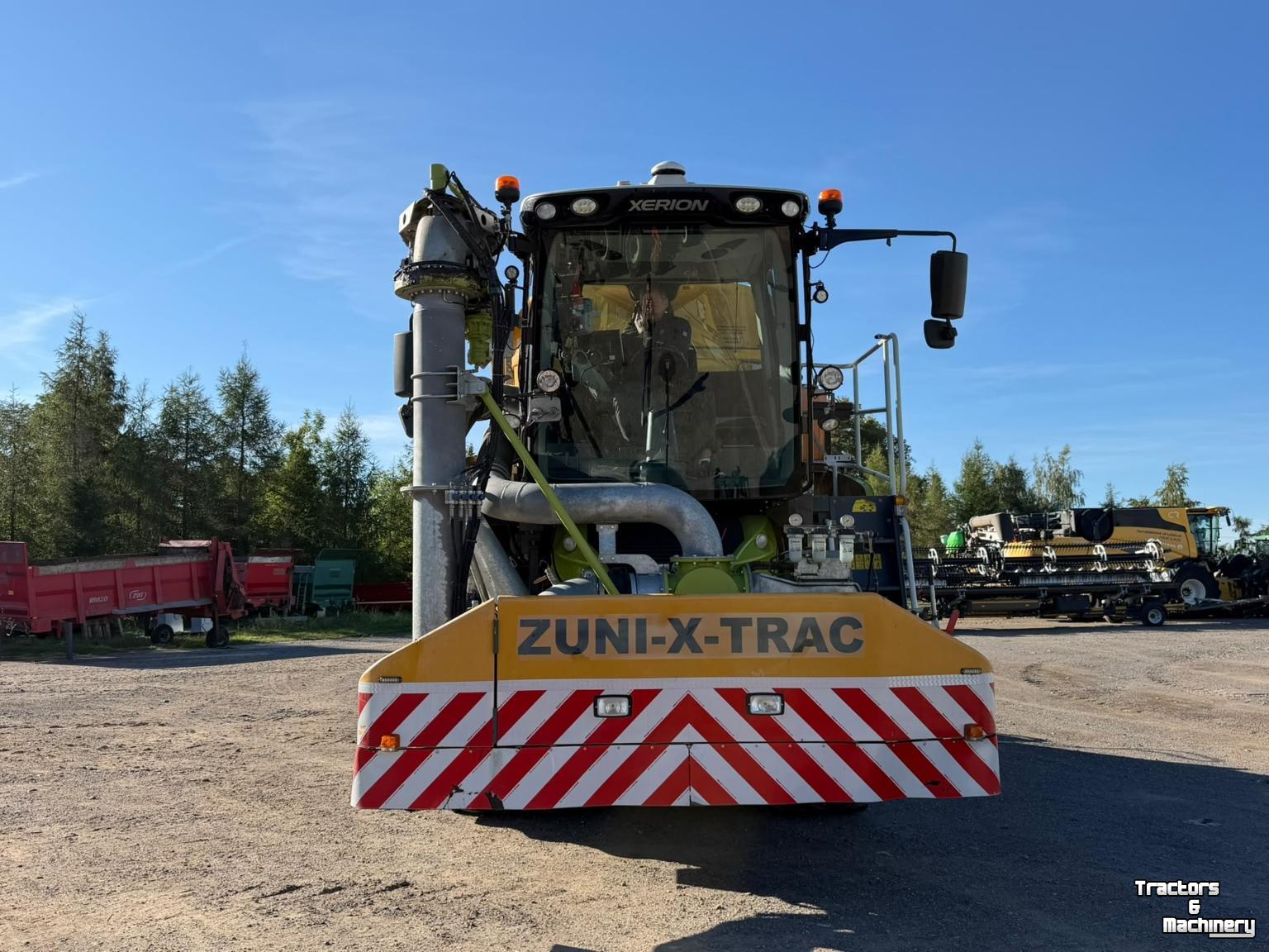 Mesttank Claas Xerion