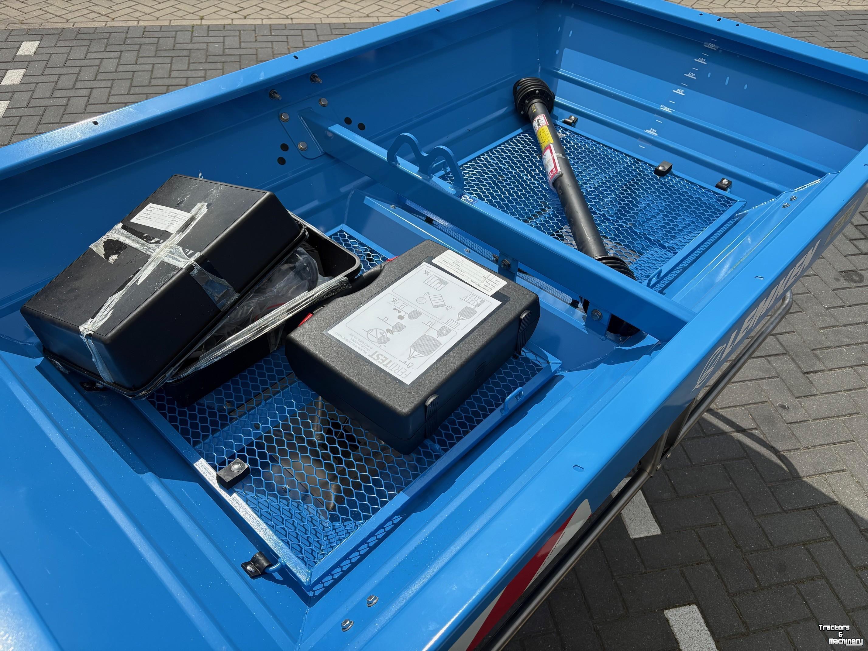Kunstmeststrooier Lemken -Spica 8/900