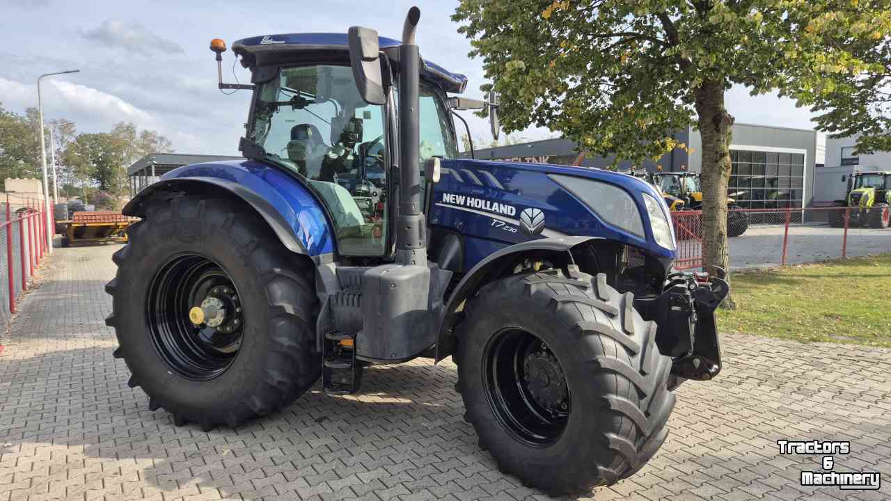 Tractor / Trekker New Holland T7.230 PC 40Km/h-eco Lucht, Fronthef, BluePower