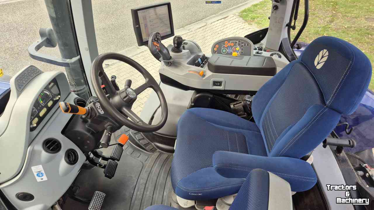 Tractor / Trekker New Holland T7.230 PC 40Km/h-eco Lucht, Fronthef, BluePower