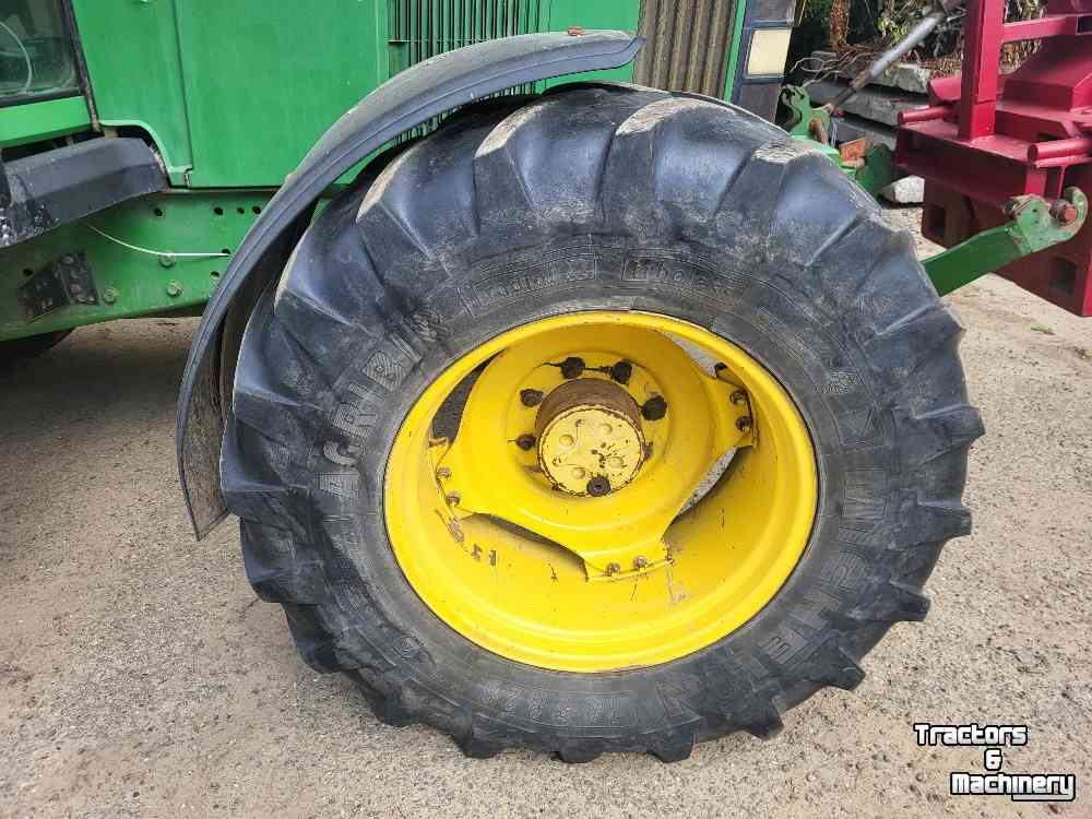 Tractor / Trekker John Deere 6800