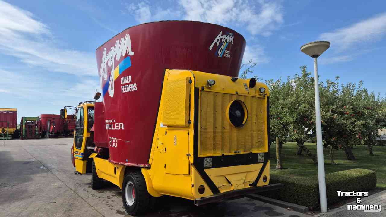 Zelfrijdende Voermengwagen AGM Vantage Miller 200