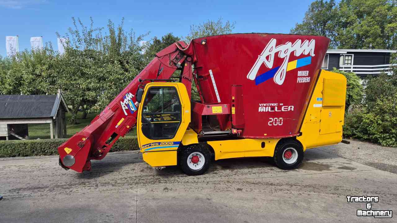 Zelfrijdende Voermengwagen AGM Vantage Miller 200