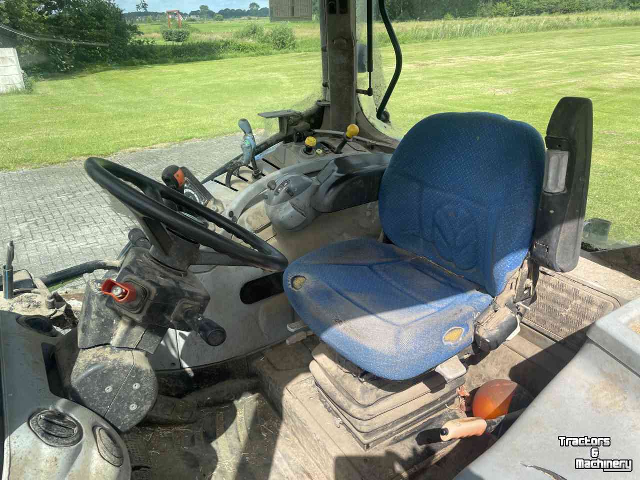 Tractor / Trekker New Holland T6030