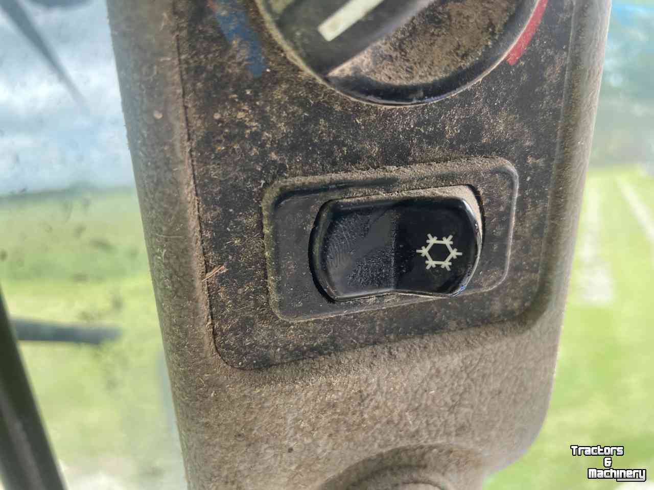 Tractor / Trekker New Holland T6030