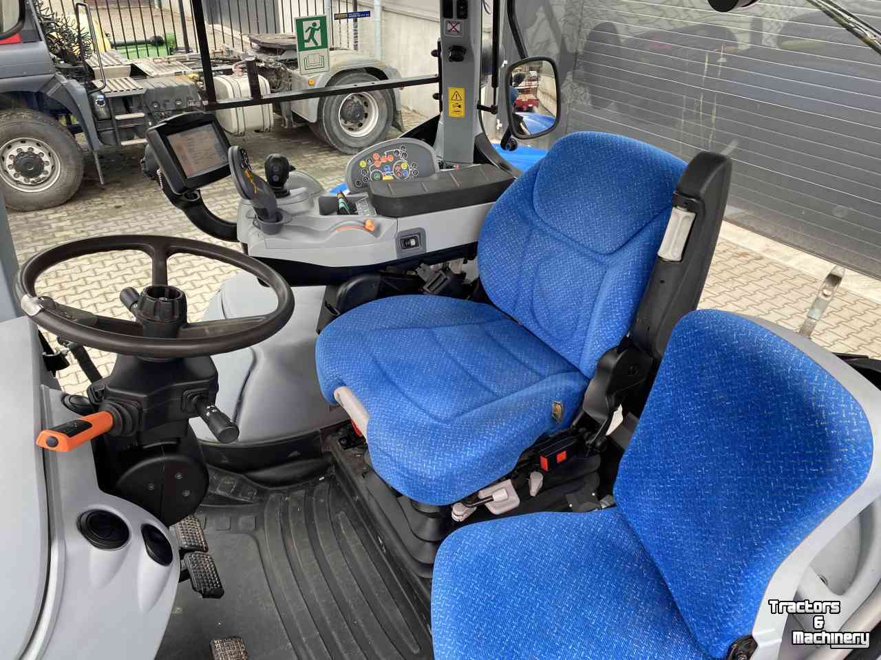 Tractor / Trekker New Holland T7.220 PC
