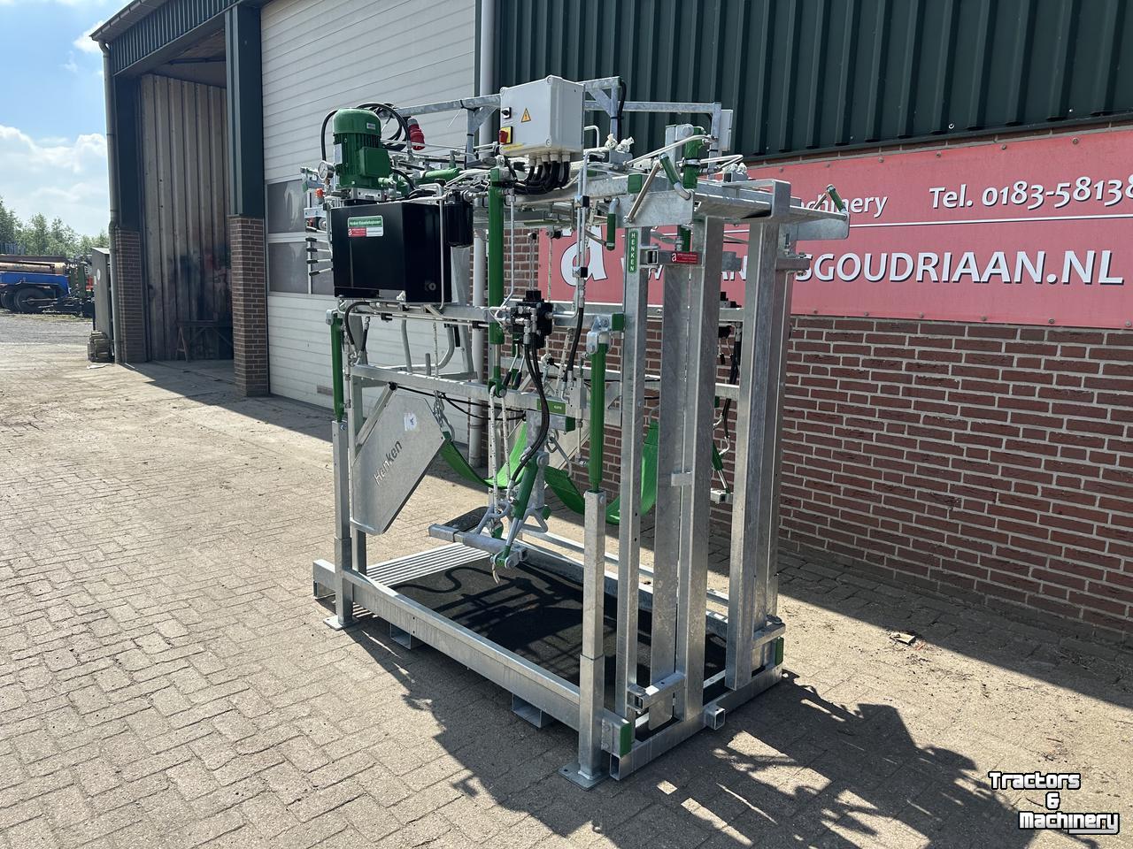 Klauwverzorgingsbox AGM Klauwbekapbox type L hydra
