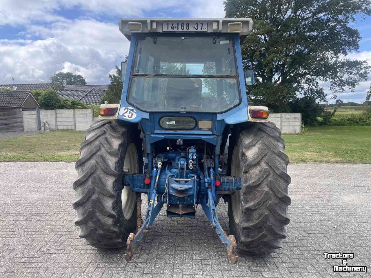 Tractor / Trekker Ford 8210 II ZF-4WD, Dual Power 16-speed, cab + airco !!