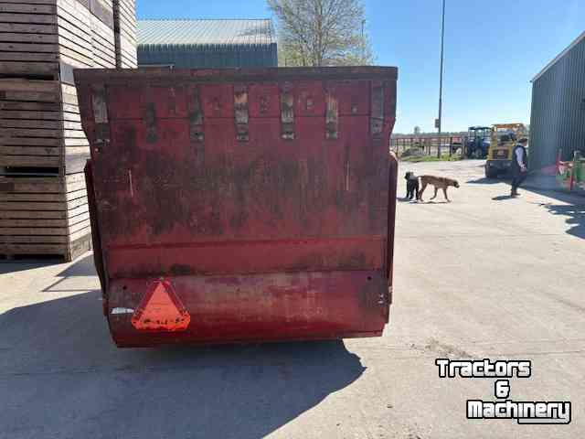 Blokkendoseerwagen Strautmann Blokkenwagen