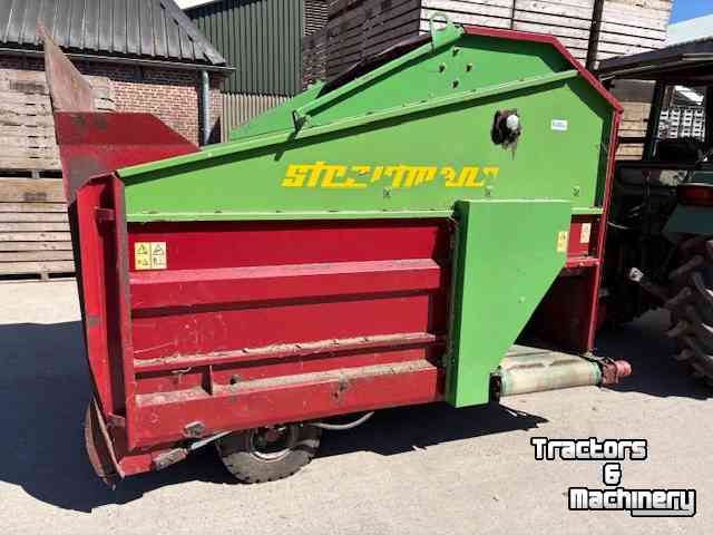 Blokkendoseerwagen Strautmann Blokkenwagen