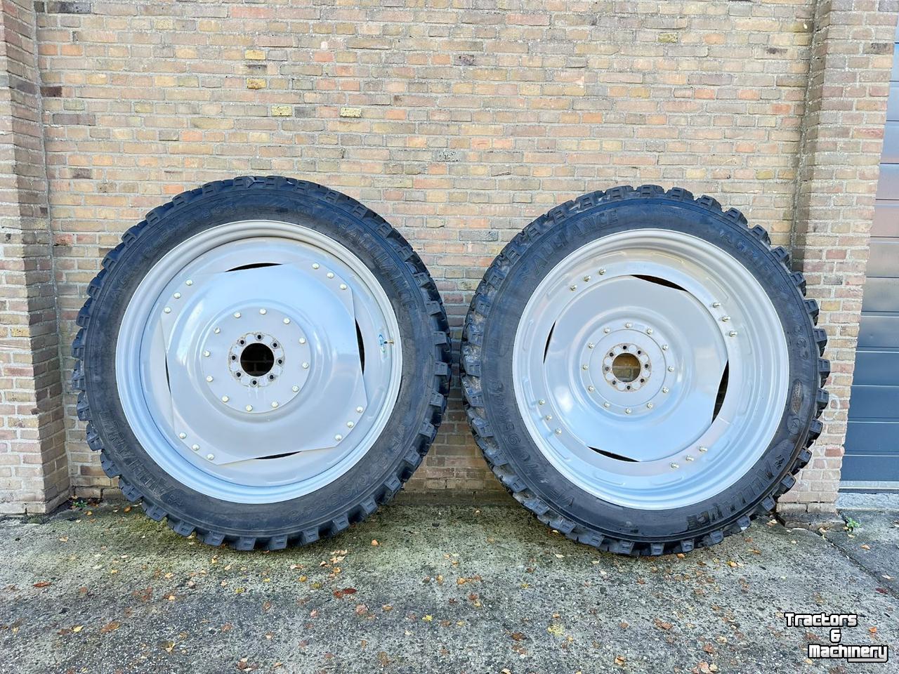 Wielen, Banden, Velgen & Afstandsringen Alliance 270/95R32-270/95R48