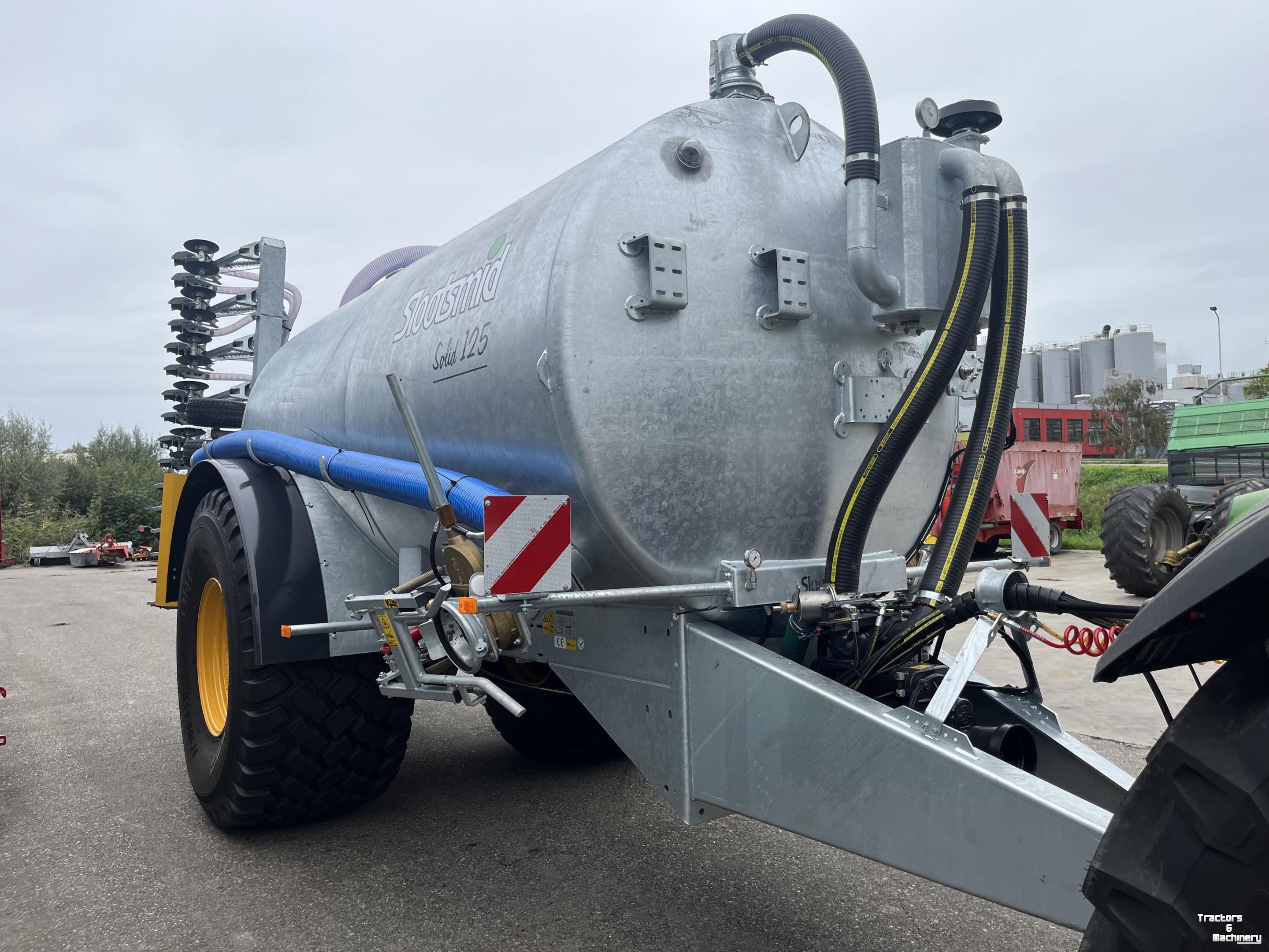 Mesttank Slootsmid Solid 125 met SZB 720 bemester