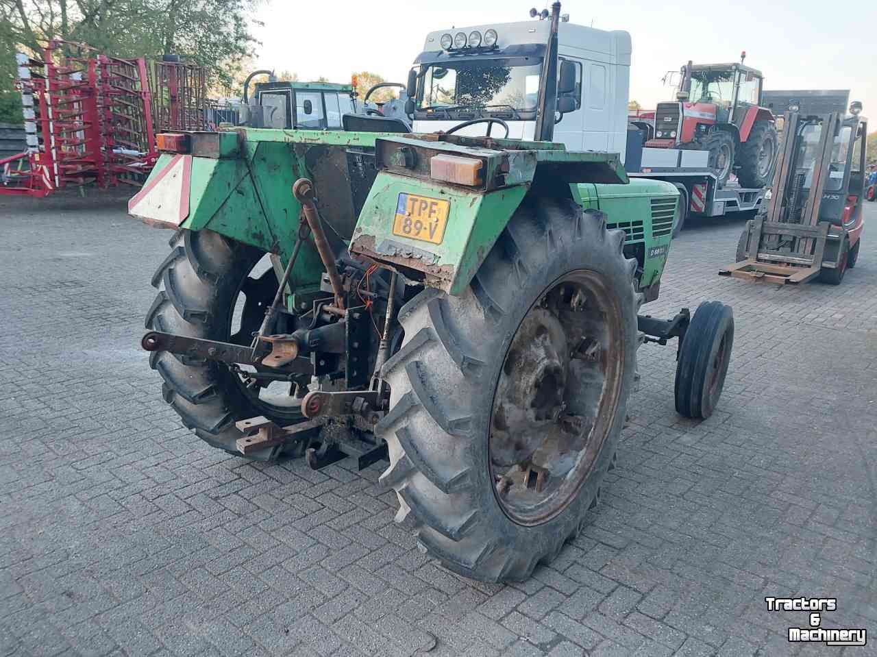 Traktoren Deutz-Fahr 6806
