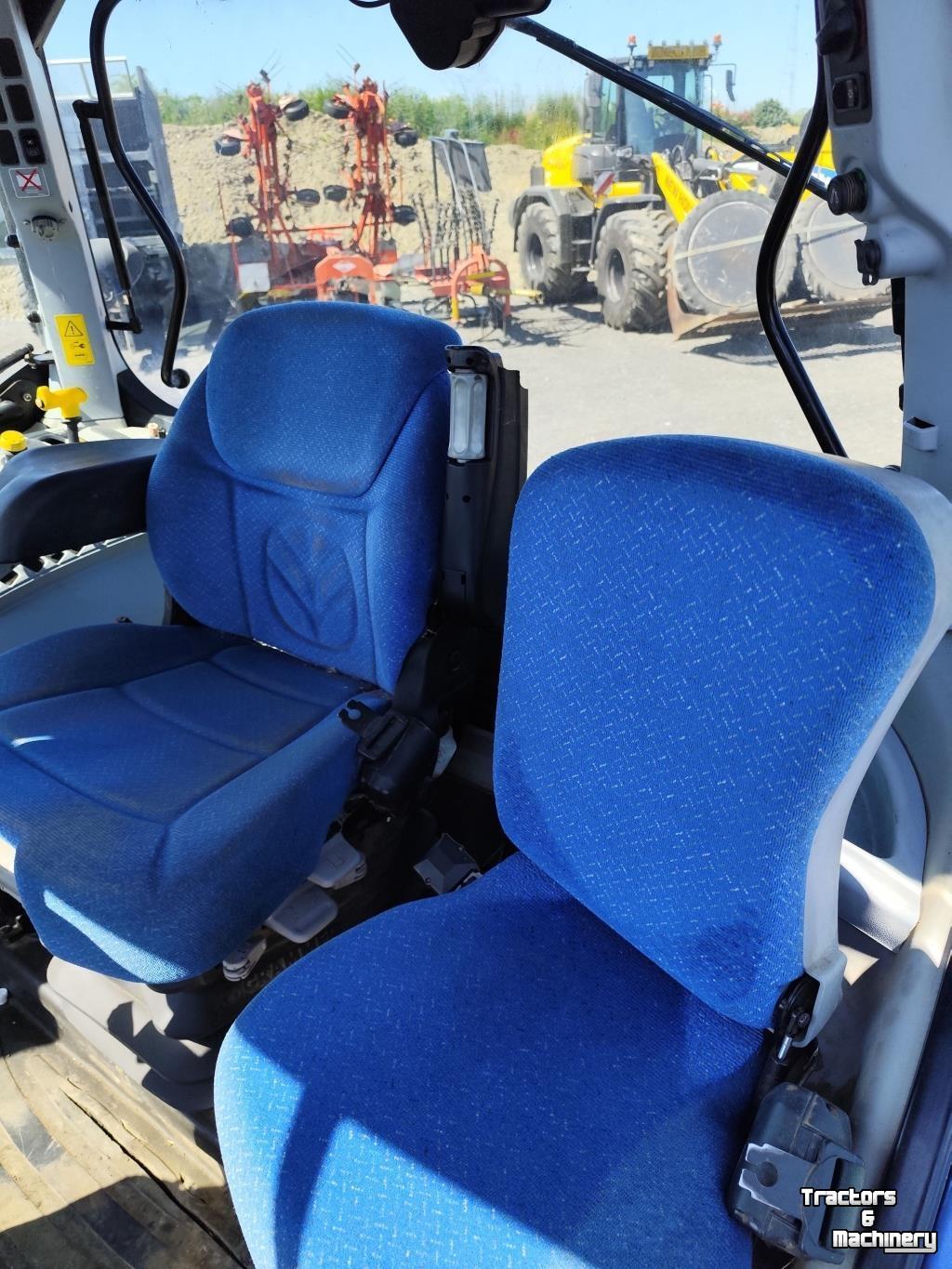 Tractor / Trekker New Holland T6070 PLUS