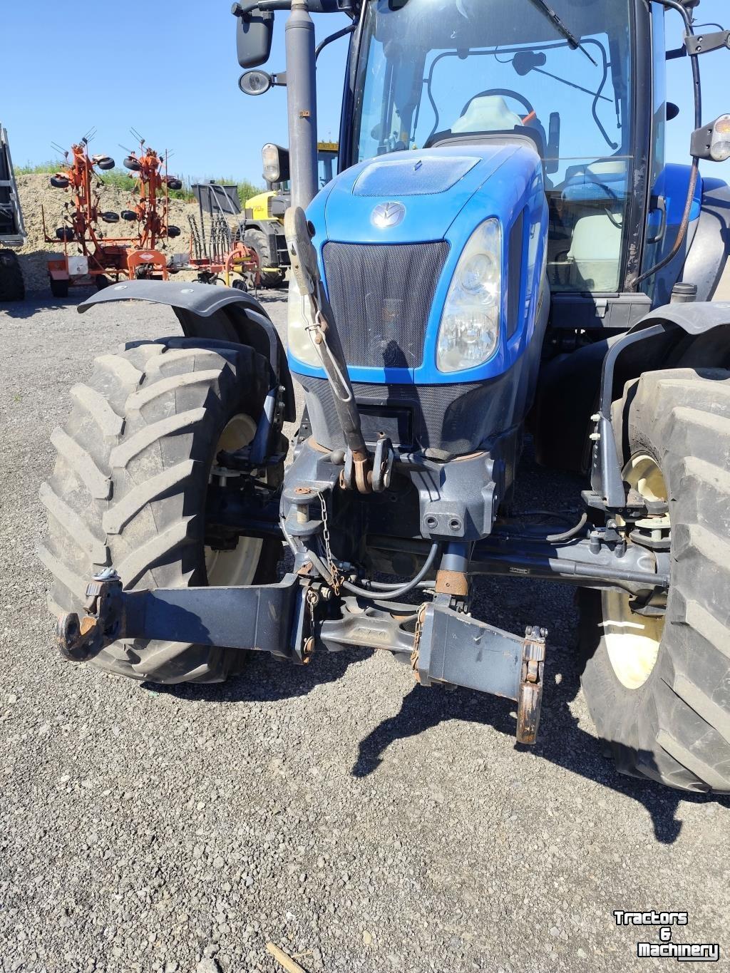 Tractor / Trekker New Holland T6070 PLUS