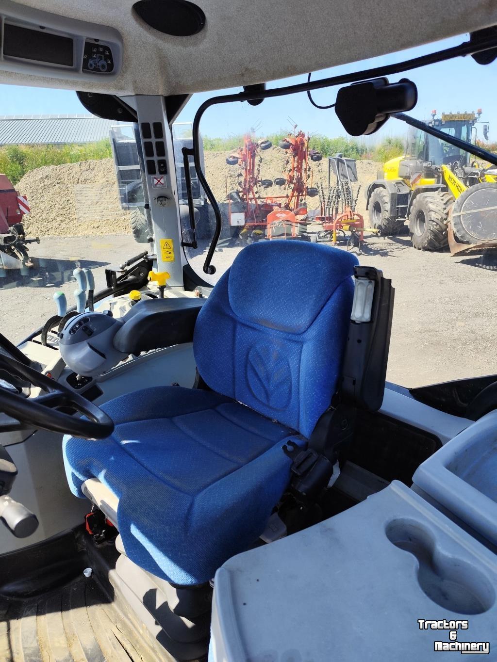 Tractor / Trekker New Holland T6070 PLUS
