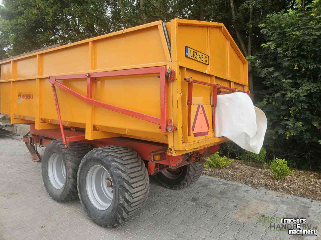 Kipper / Kiepwagen / Landbouwkipper Miedema HST 100 kieper kipper