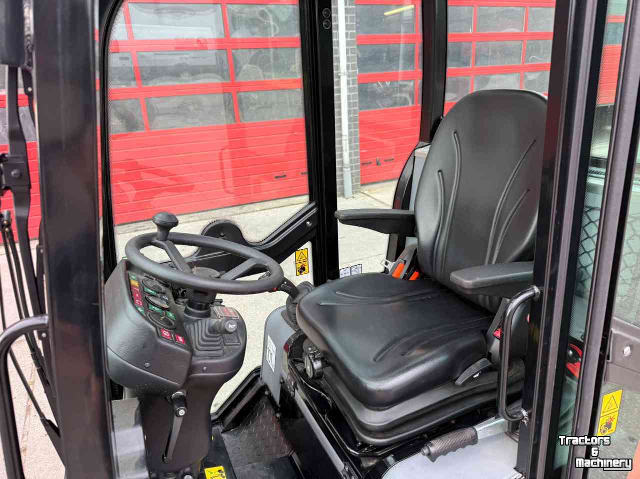Shovel / Wiellader / Kniklader Kubota RT220-2a nieuw. ( Giant G2300 X-tra HD ) Cabine