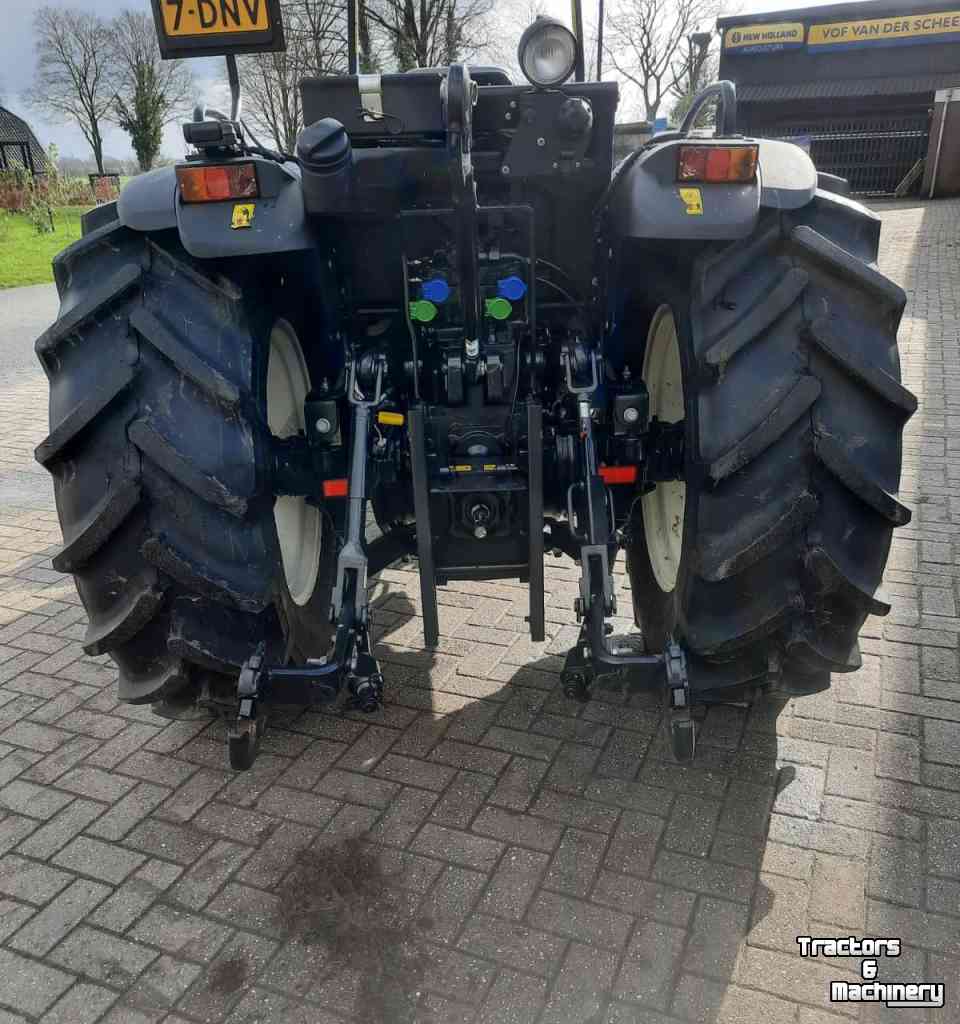 Traktoren New Holland T4.100F