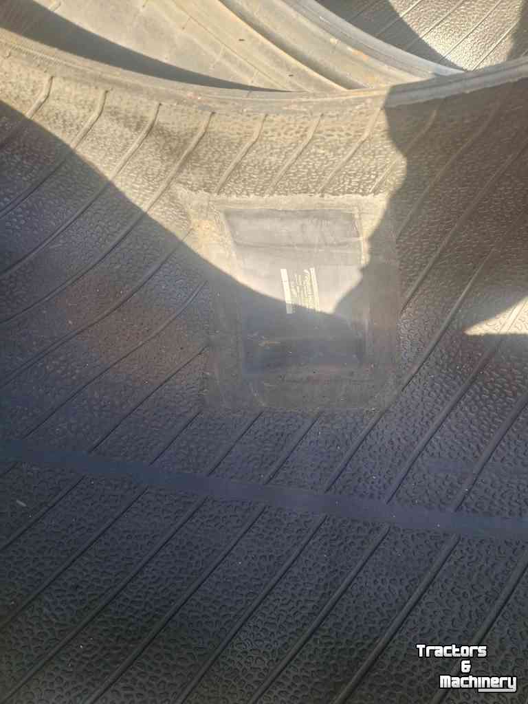 Wielen, Banden, Velgen & Afstandsringen Alliance 520/85r42  20.8r42
