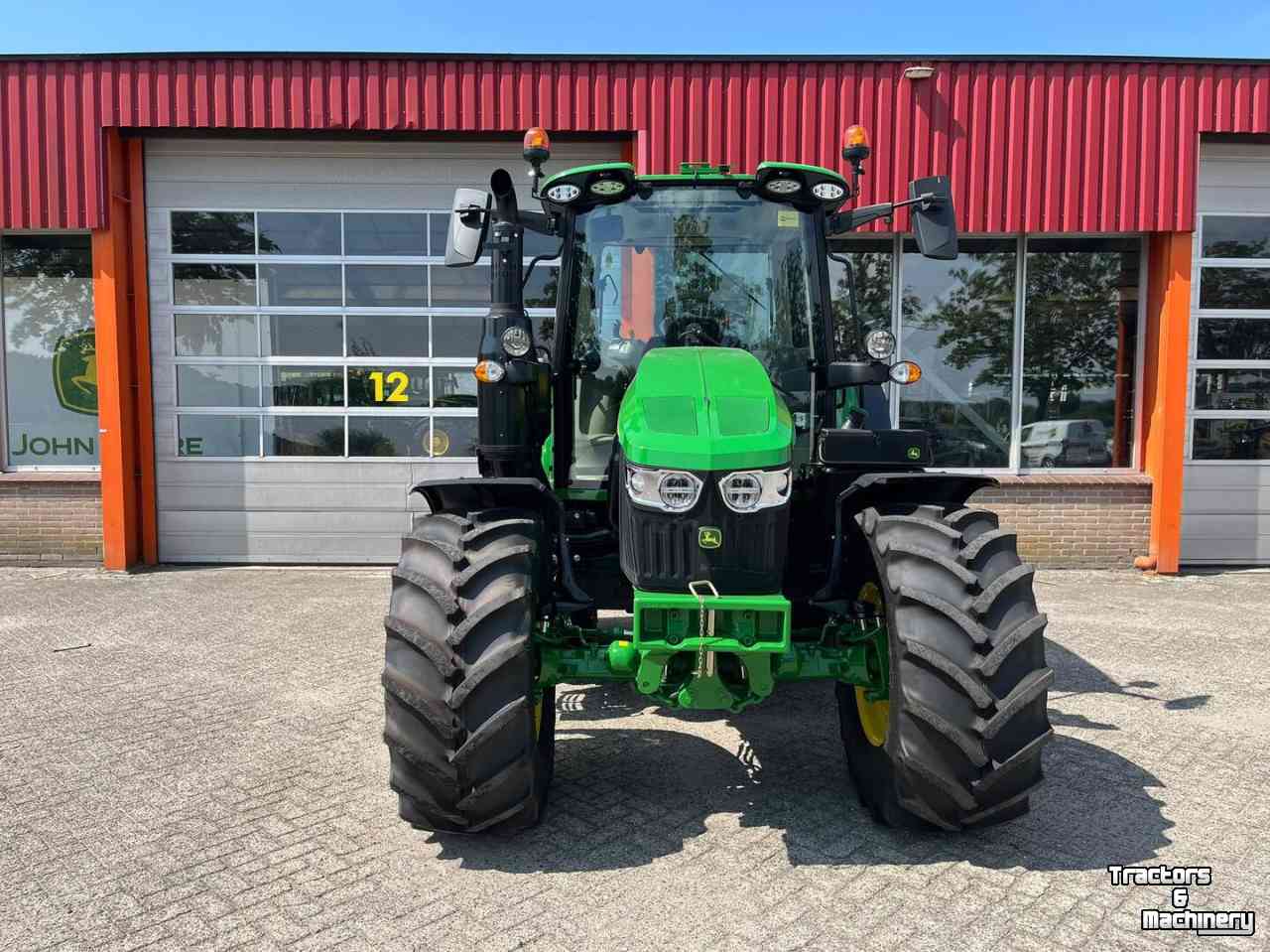 Tractor / Trekker John Deere 6M 125