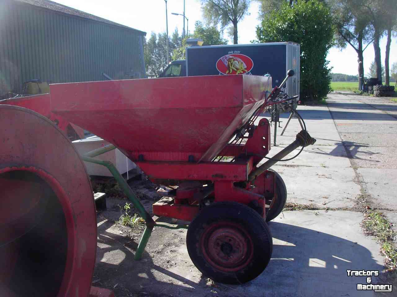 Kunstmeststrooier Kuhn ZSA 800