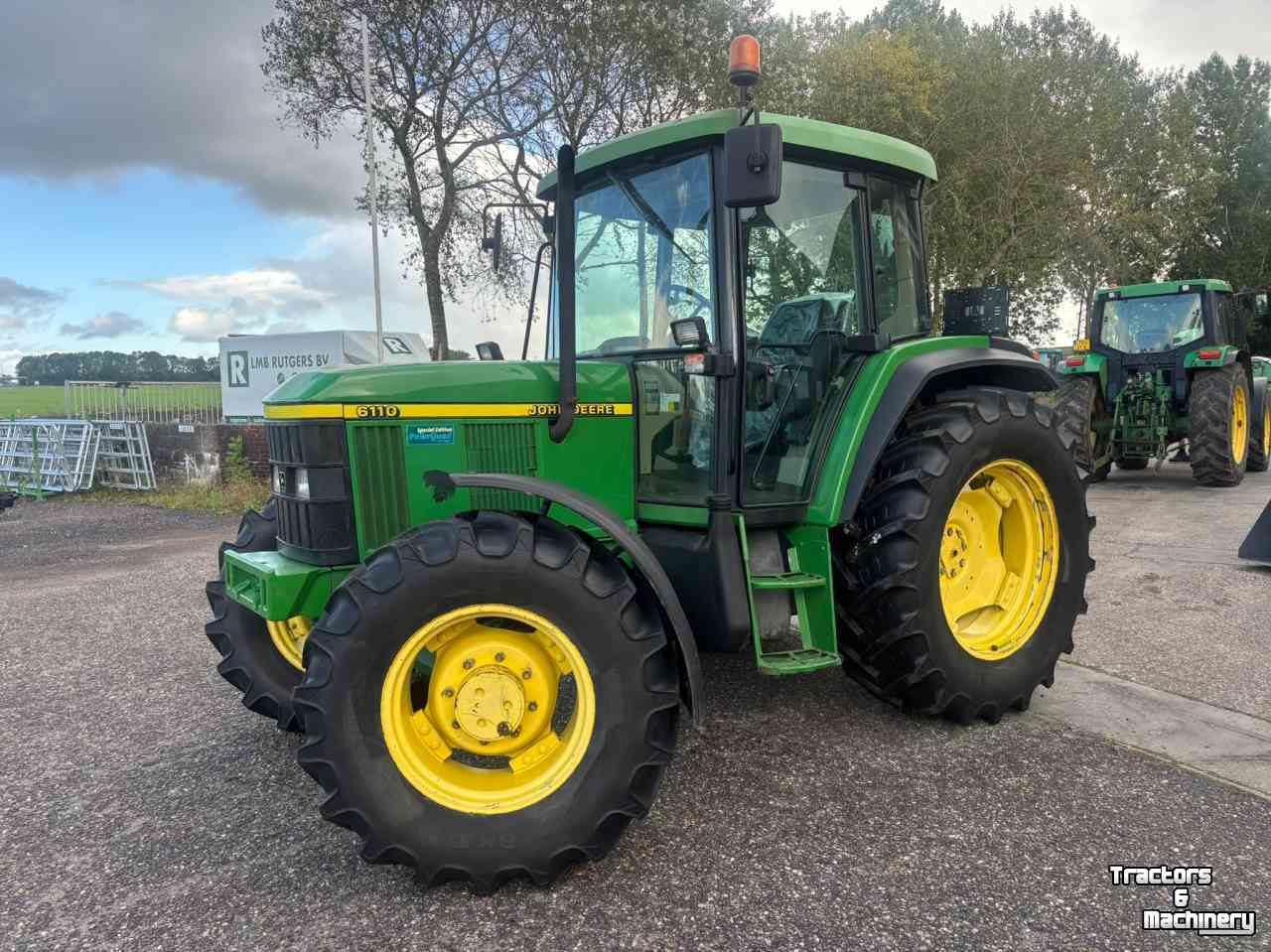 Tractor / Trekker John Deere 6110