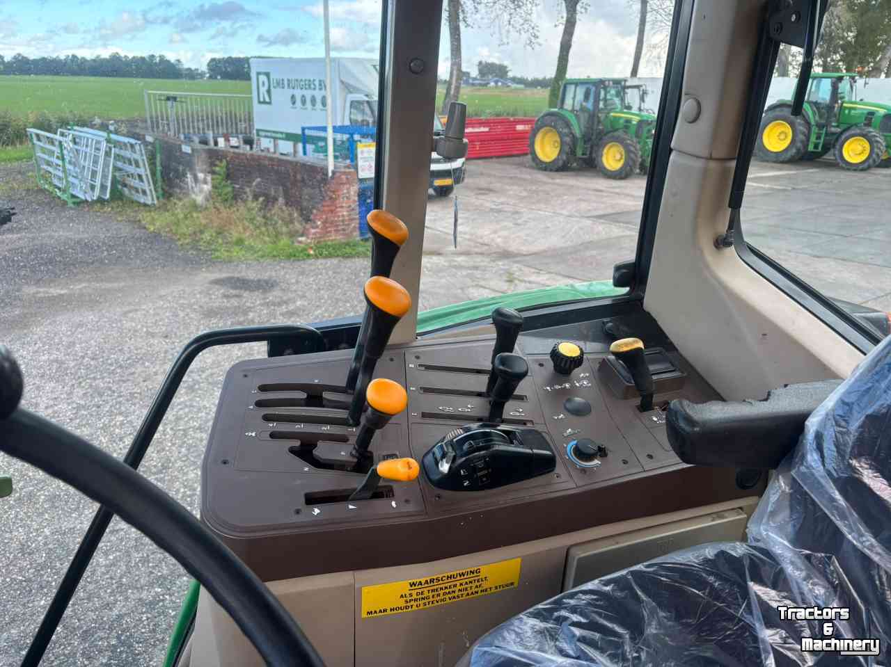 Tractor / Trekker John Deere 6110