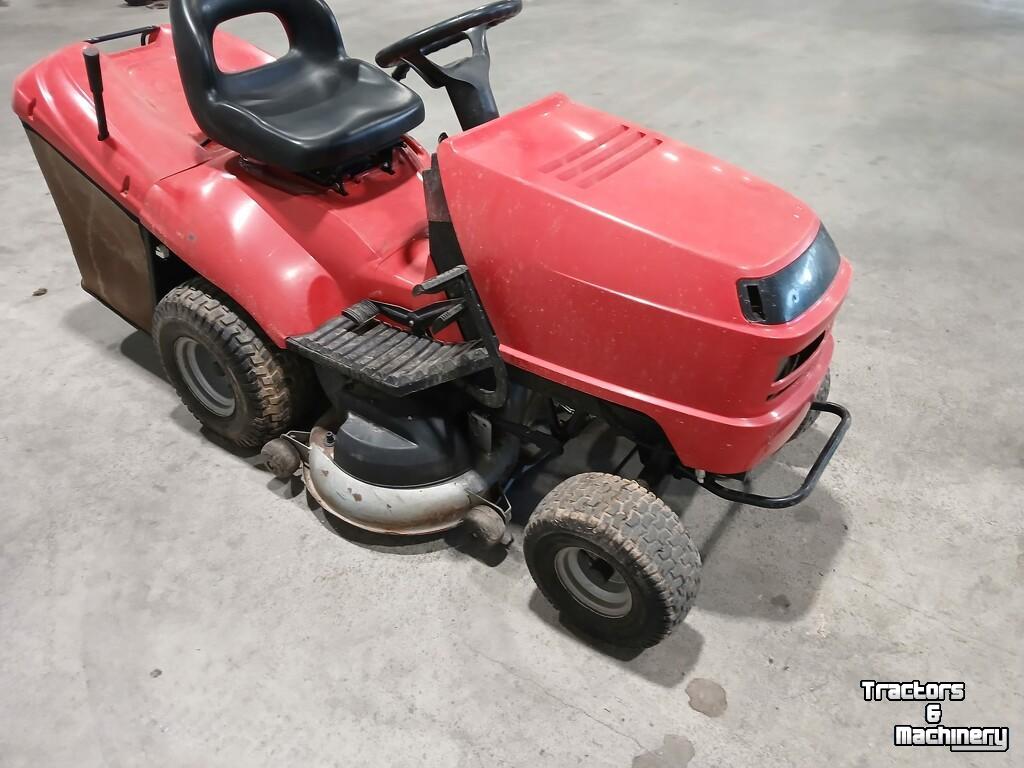 Zitmaaier Honda HF 2216
