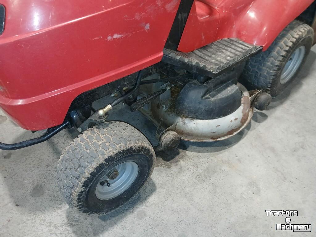 Zitmaaier Honda HF 2216