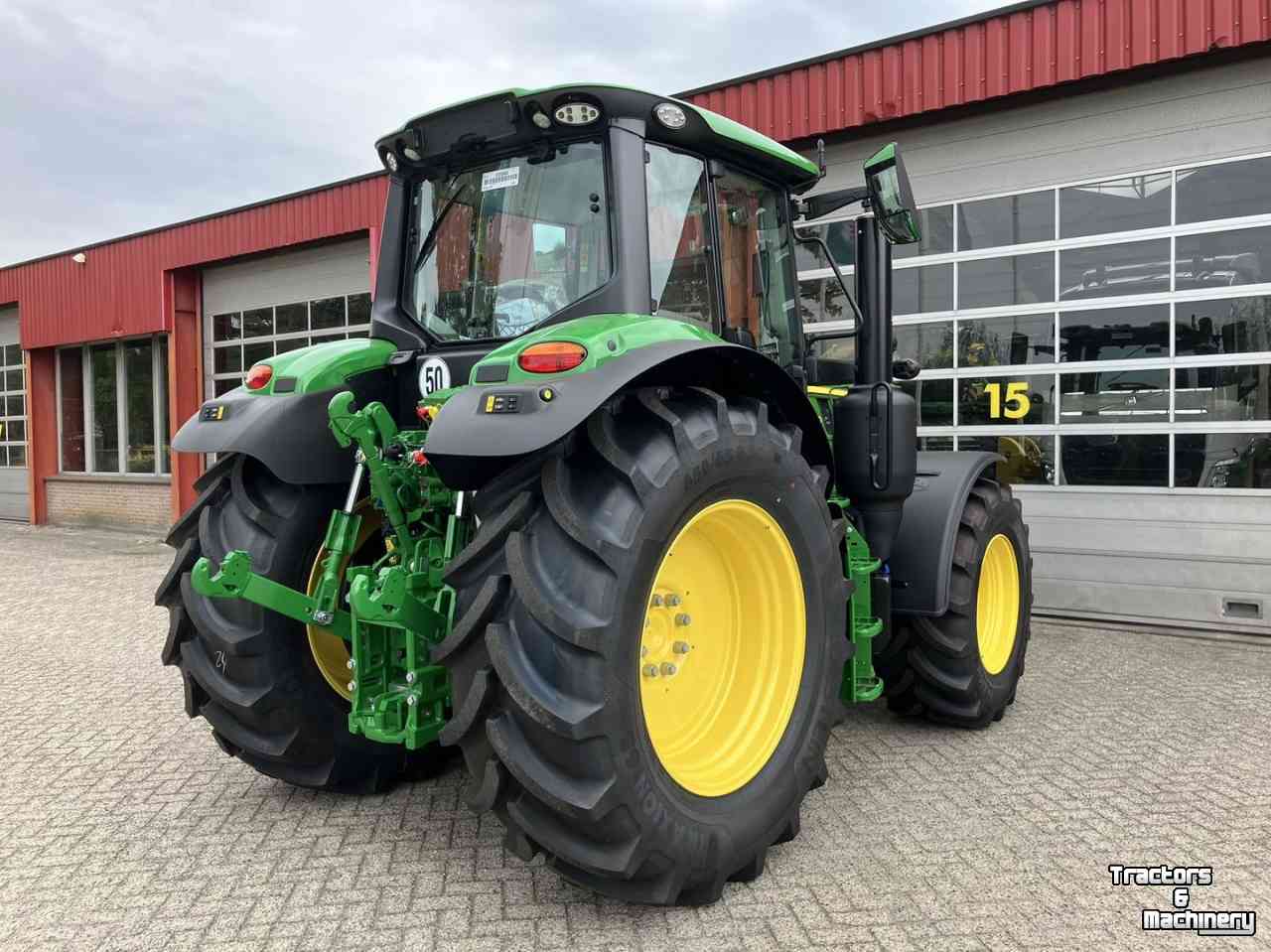 Tractor / Trekker John Deere 6M 150