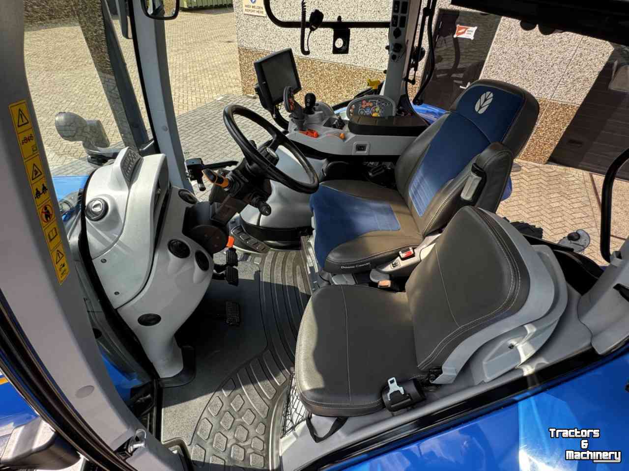 Tractor / Trekker New Holland T7.225AC vario Stage V  Full options GPS  Lucht Hydr rem
