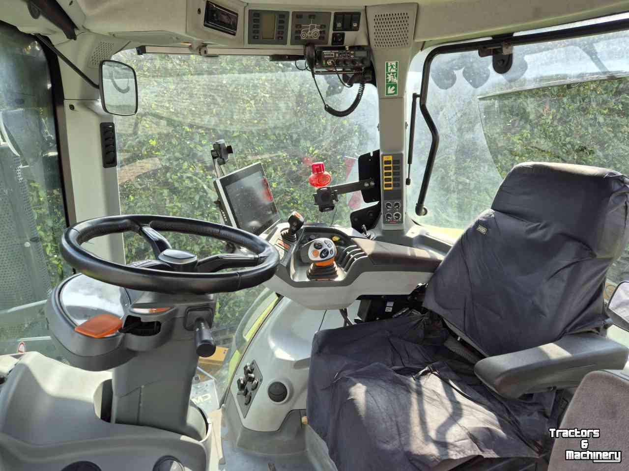 Tractor / Trekker Claas Axion 830 Cmatic Cebis