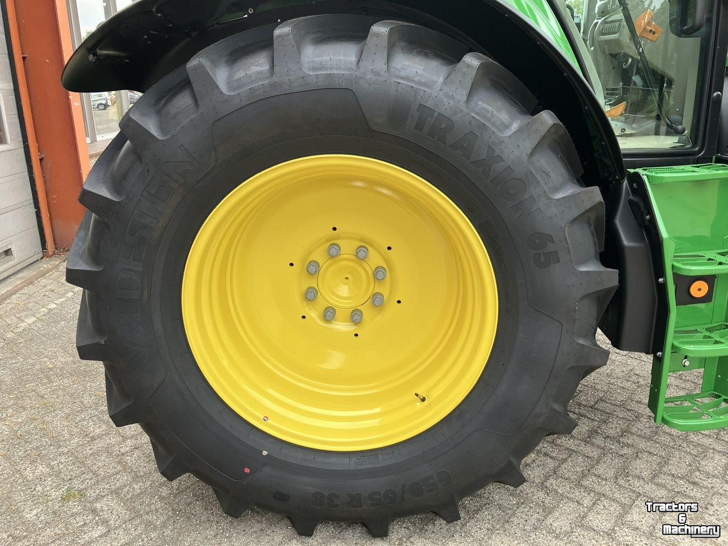 Tractor / Trekker John Deere 6M 150