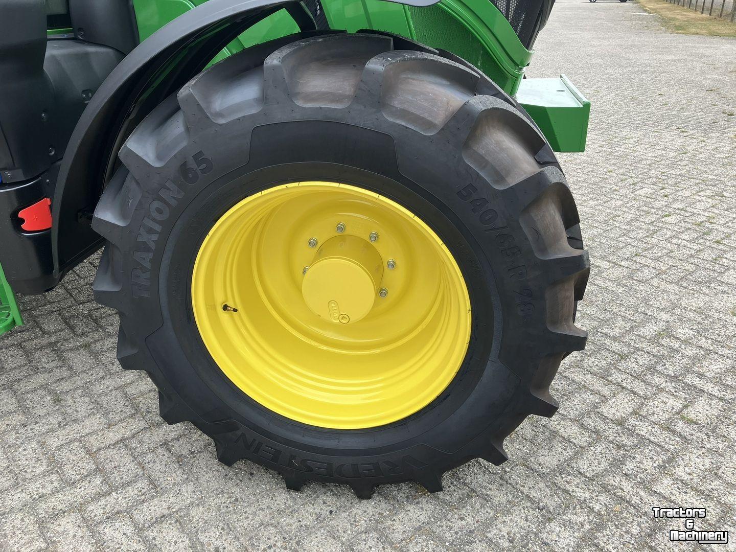 Tractor / Trekker John Deere 6M 150