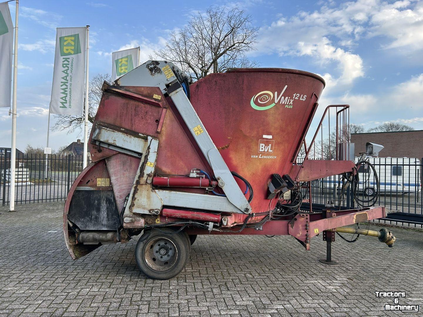 Voermengwagen Vertikaal BVL V-MIX 12 LS