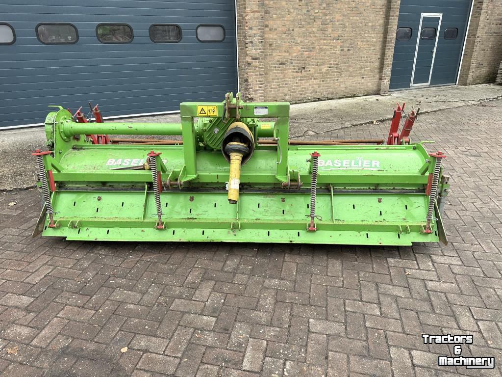 Grondfrees Baselier FF 310 frontfrees