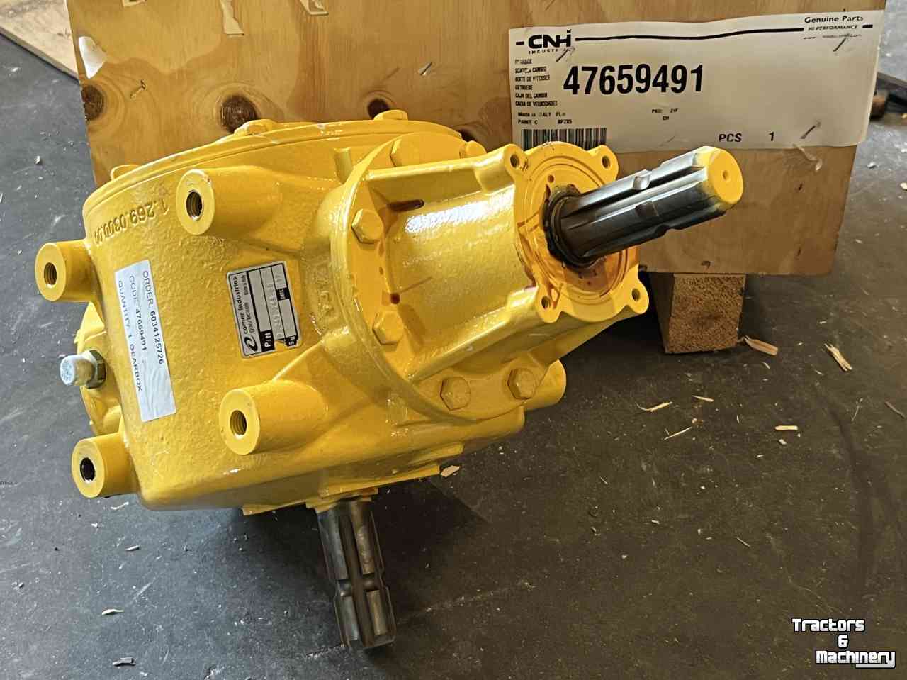 Maaidorser / Combine New Holland Zwadmaaier aandrijfving 600FDR Parts nr:47659491