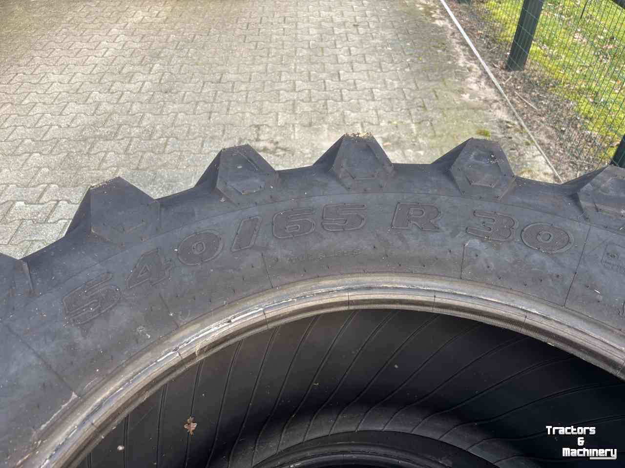Wielen, Banden, Velgen & Afstandsringen Trelleborg 540/65R30 TM800 99%