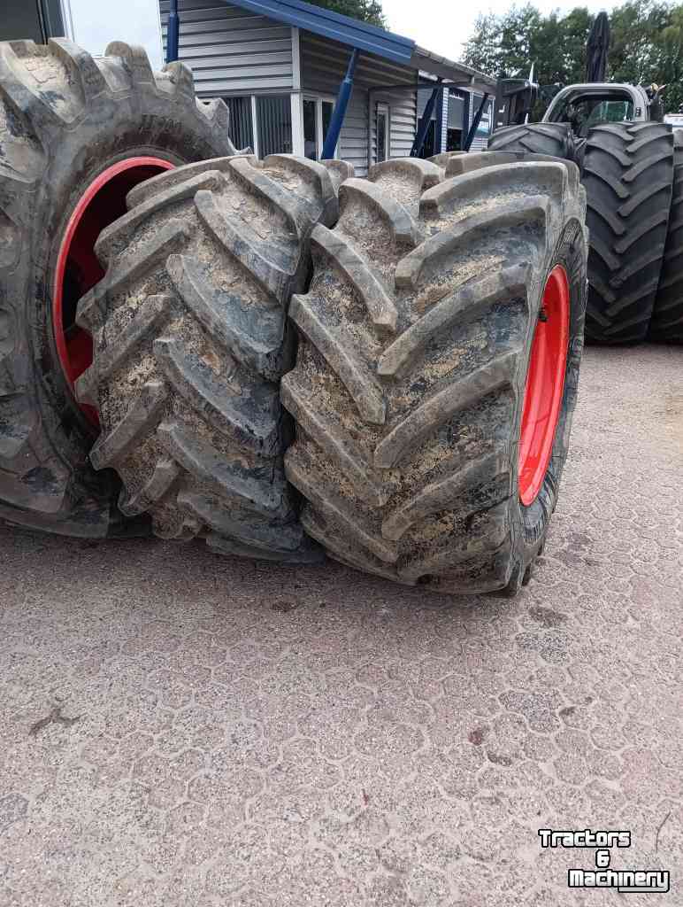 Wielen, Banden, Velgen & Afstandsringen BKT 900/50R42 710/55R30