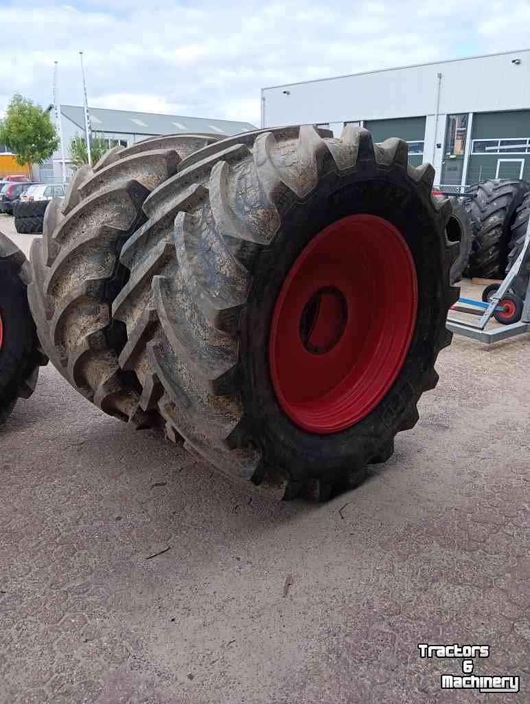 Wielen, Banden, Velgen & Afstandsringen BKT 900/50R42 710/55R30
