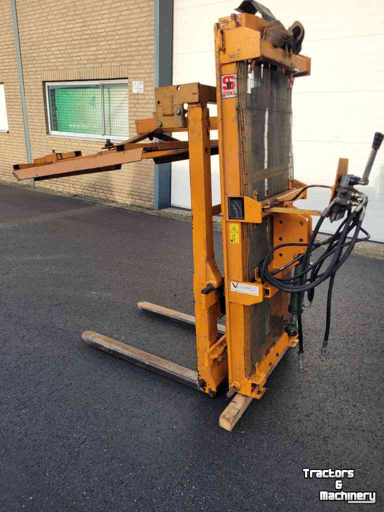 Hefmast & Mini heftruck Sicma Hefmast met kistenklem