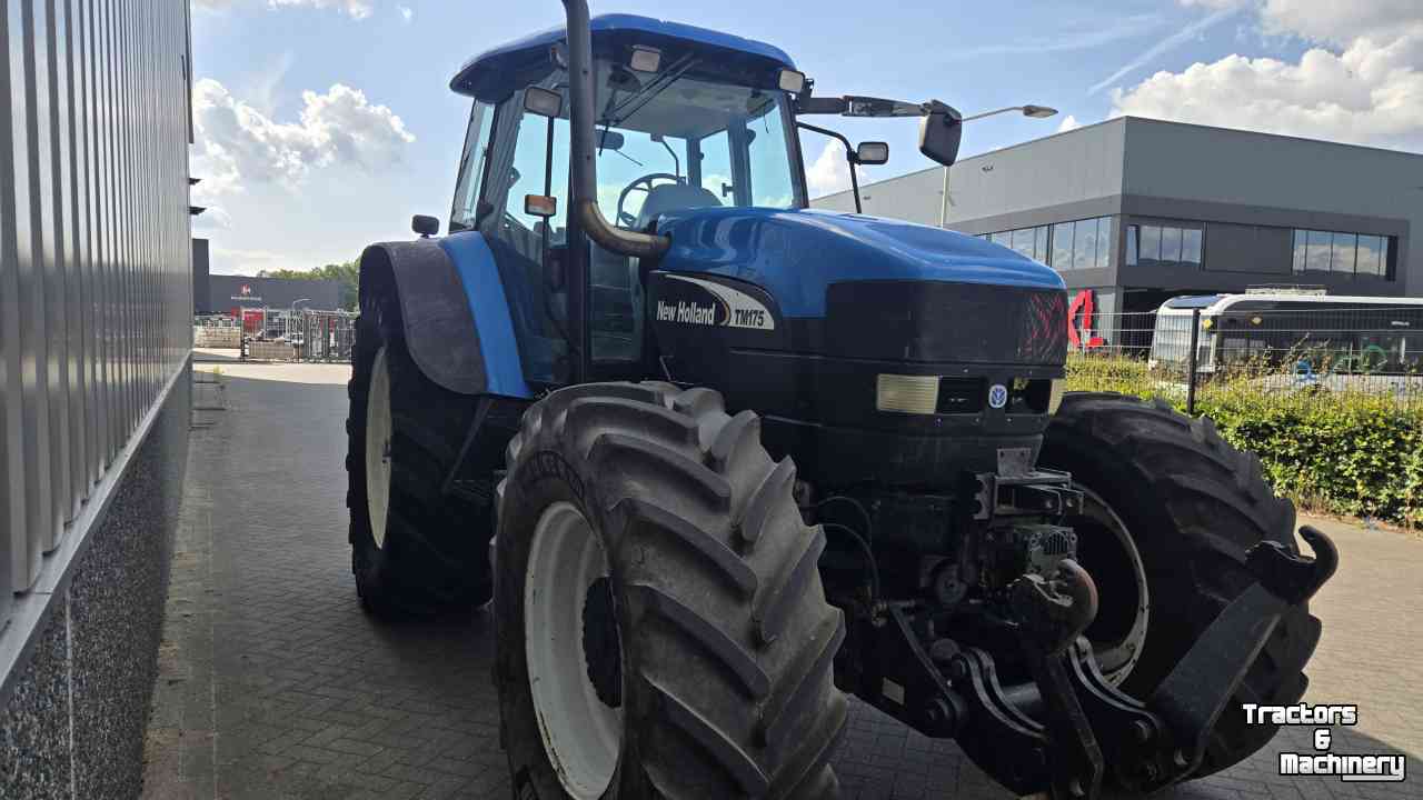Tractor / Trekker New Holland TM175