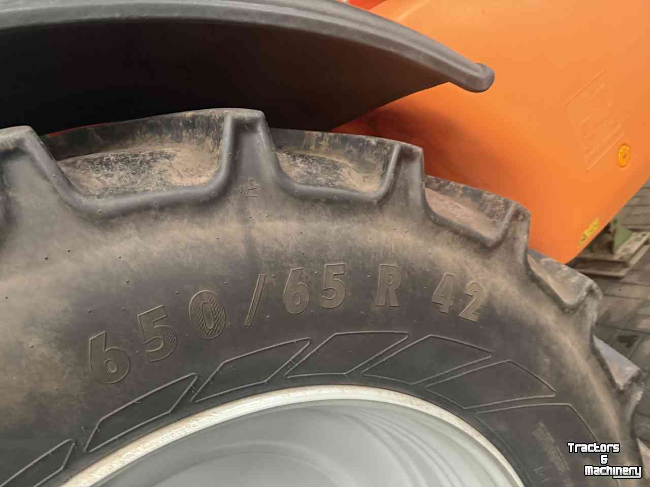 Veldspuit Amazone UX 5200