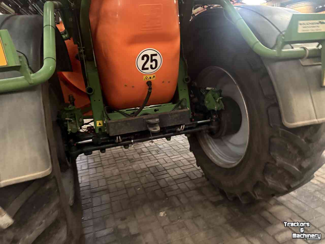 Veldspuit Amazone UX 5200